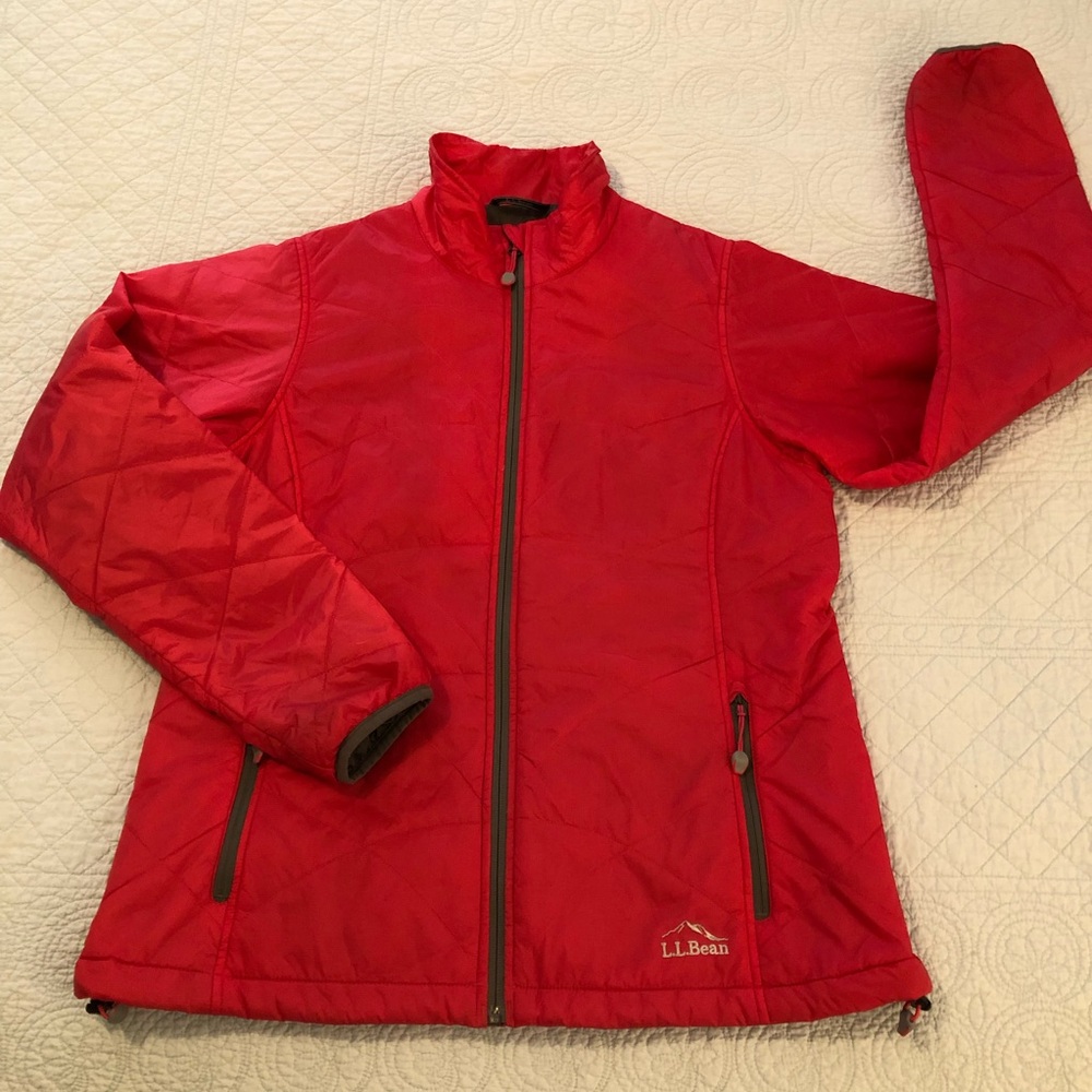LL Bean nylon packable jacket. Size medium.